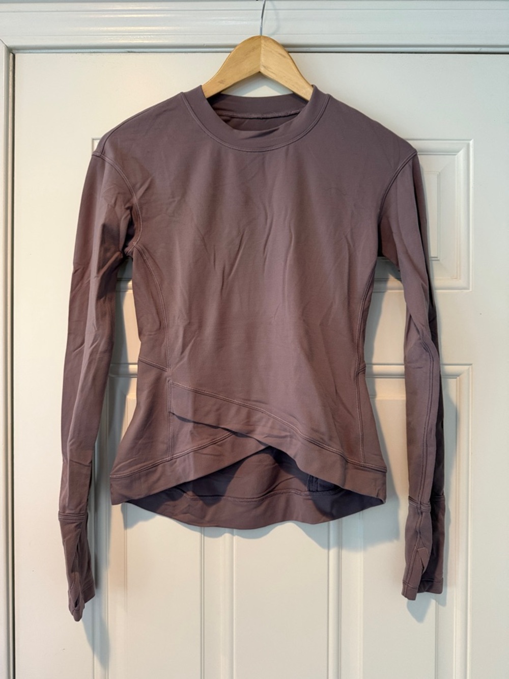 Lululemon Close to Crossing